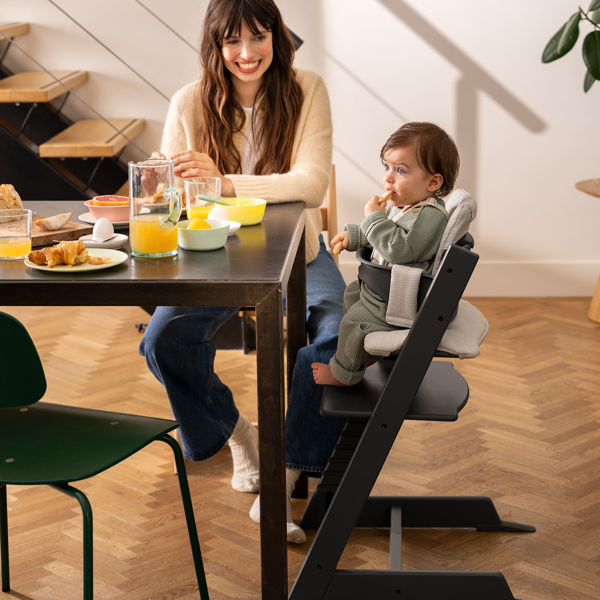 Treppenhochstühle, STOKKE, Schwarz – Produktansicht
