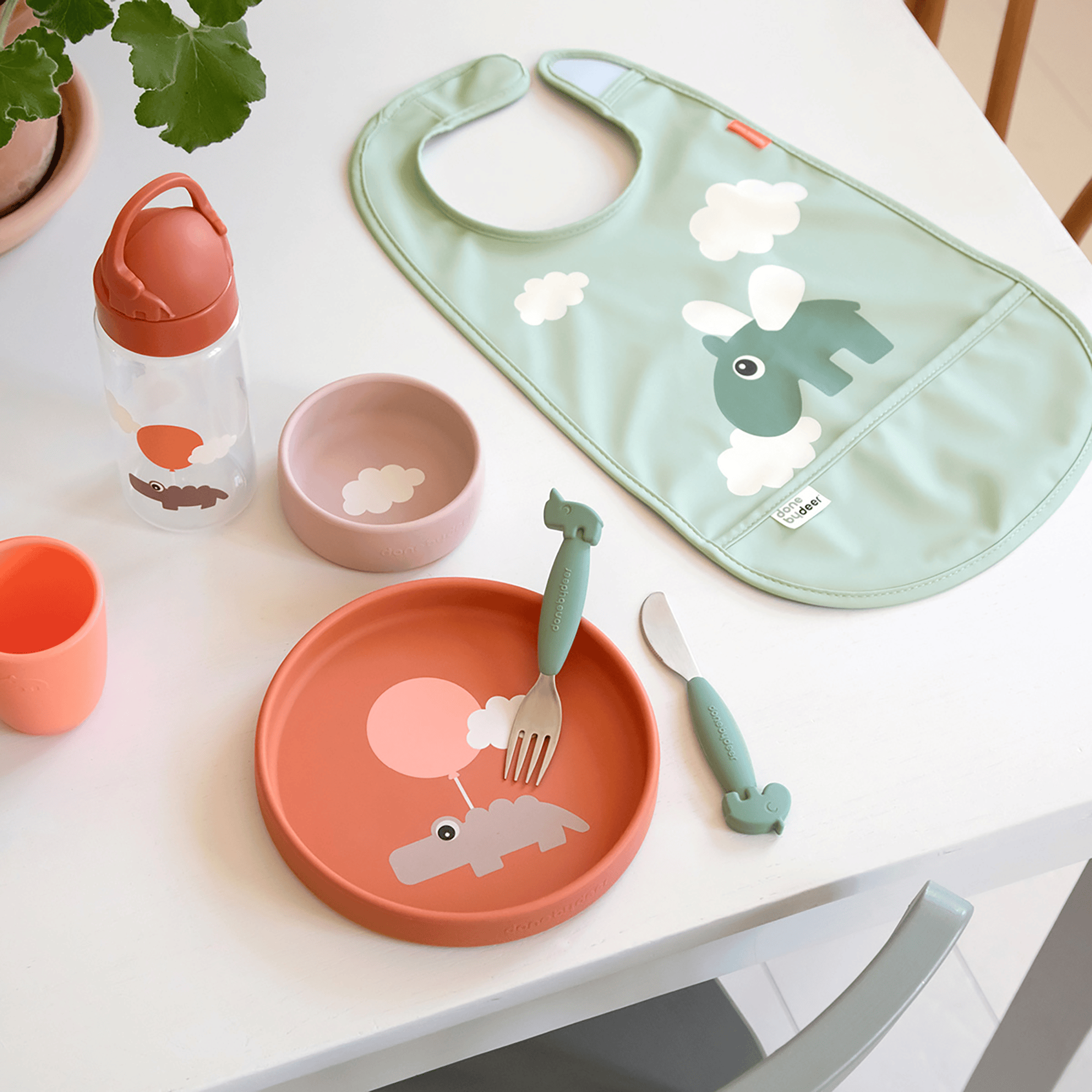 Produkte, done by deer, Grün – Besonderheit: mit Auffang-Tasche