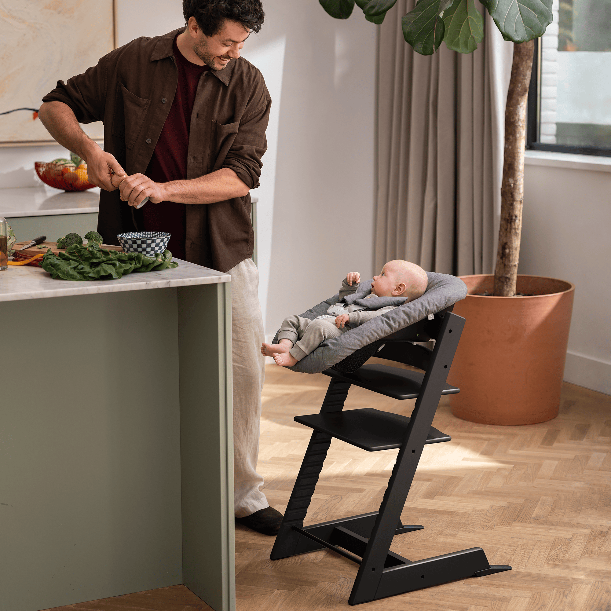 Treppenhochstühle, STOKKE, Schwarz – Produktansicht