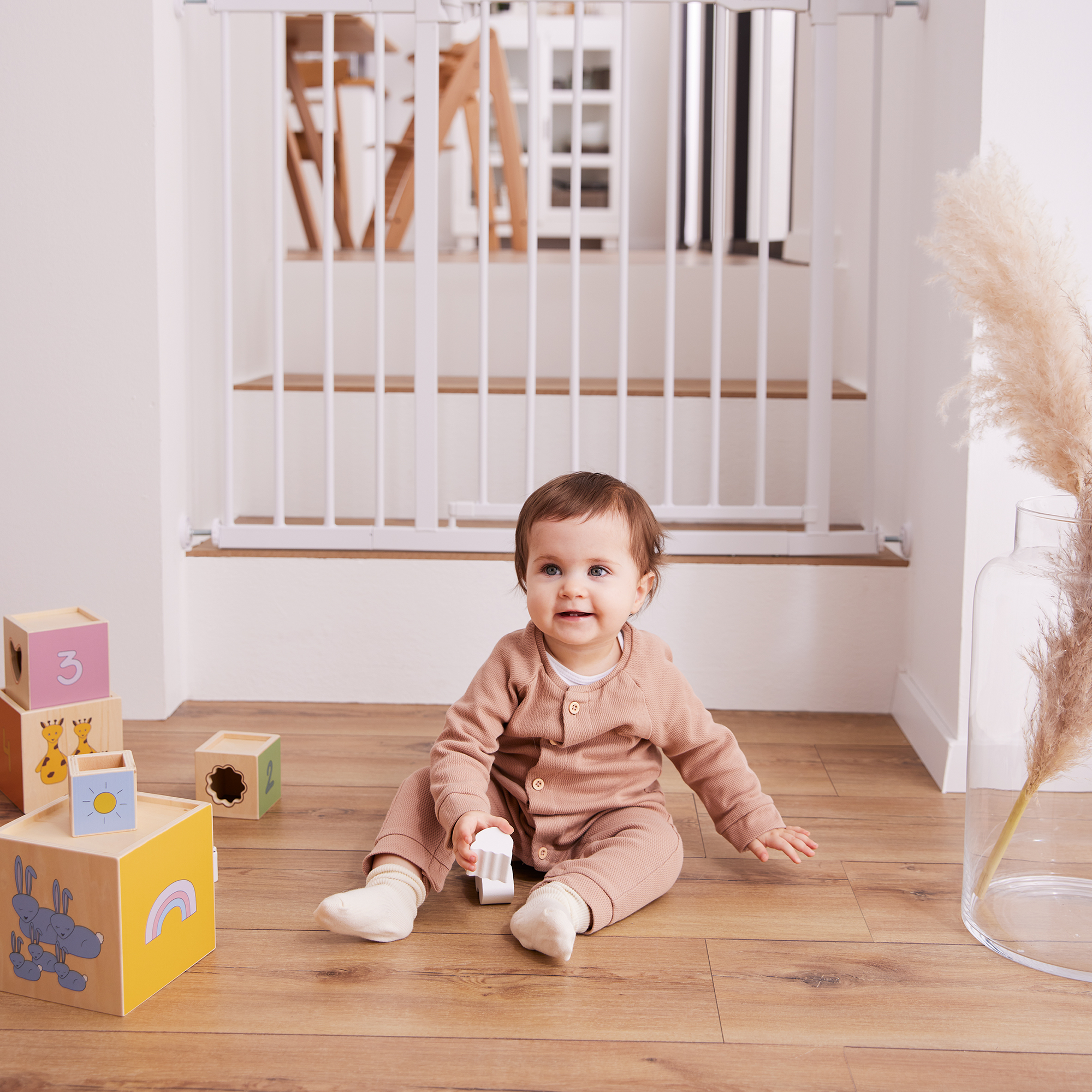 Tür- & Treppenschutzgitter, hauck, Weiß – Besonderheit: Schutzgitter mit manuellem Schließmechanismus