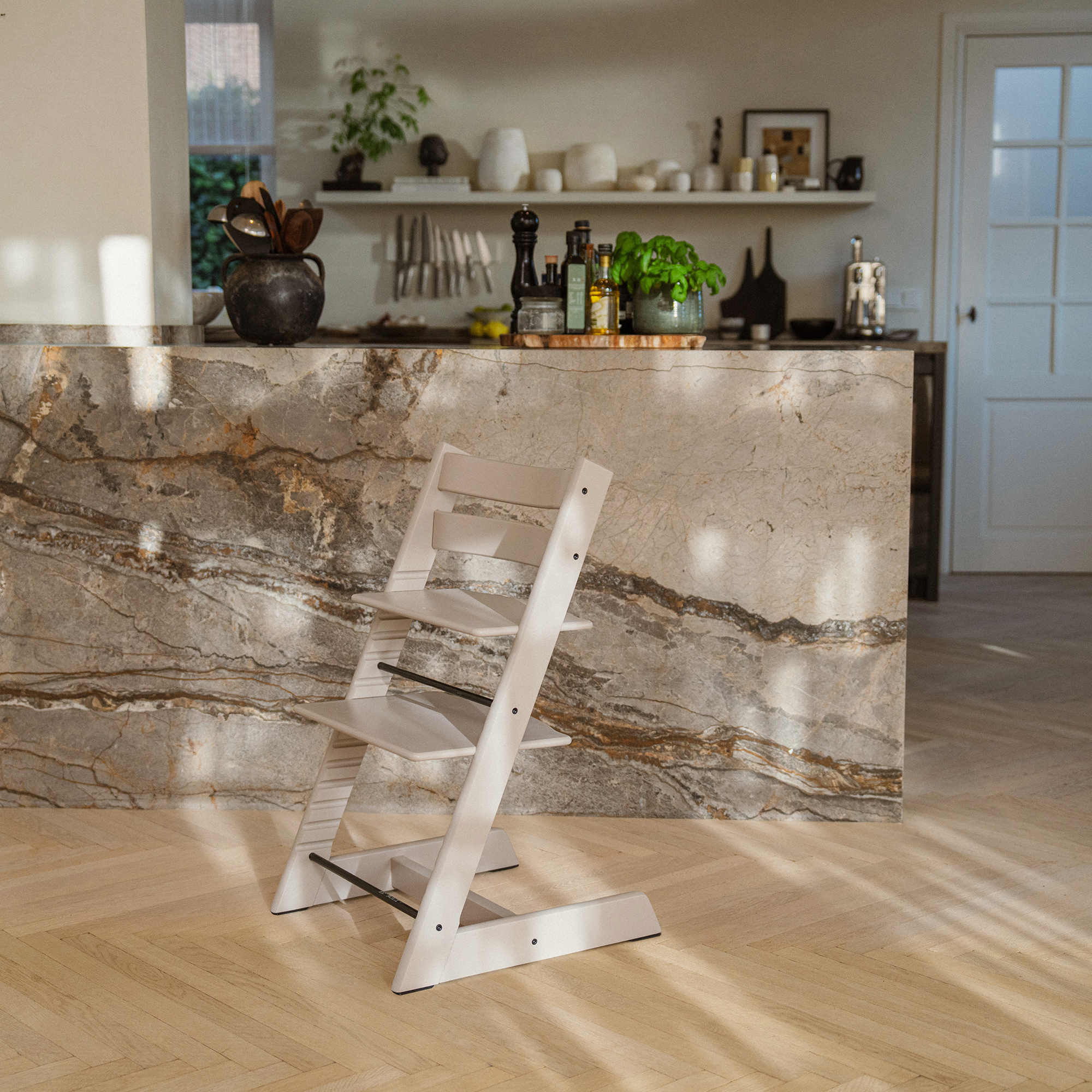 Treppenhochstühle, STOKKE, Grau – Produktansicht