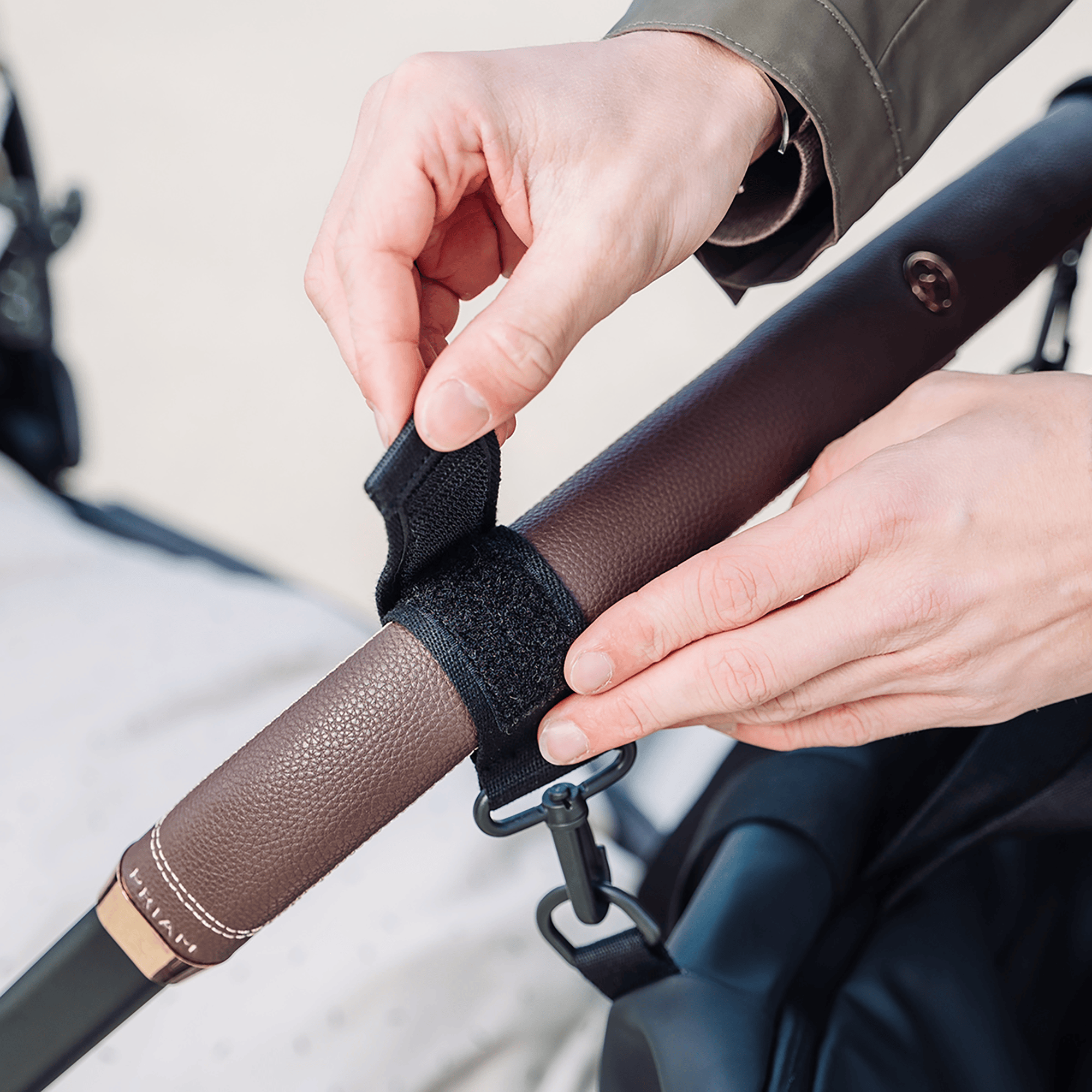 SALE % Pflege, done by deer, Schwarz – Produktansicht