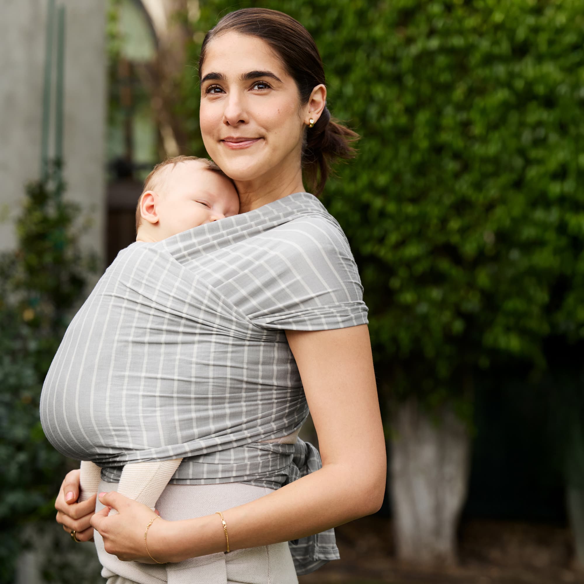Tragetücher, ERGObaby, Grau – Besonderheit: individuell anpassbare, bequeme Passform für unterschiedliche Körpertypen