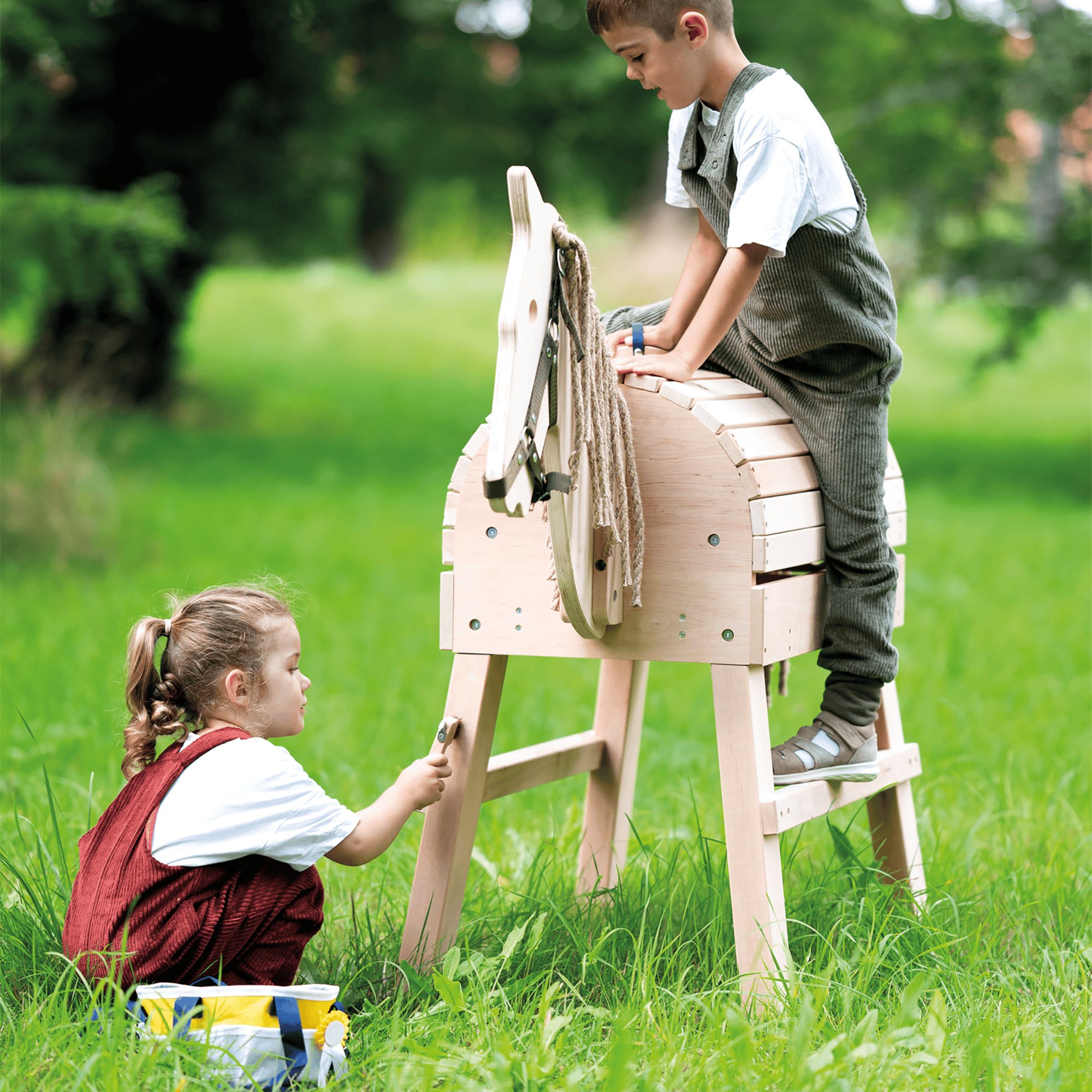 Holzspielzeug, small foot, Mehrfarbig – Besonderheit: umfasst Bürsten, Hufkratzer, Spielzeugapfel, Karotte und Siegerrosette