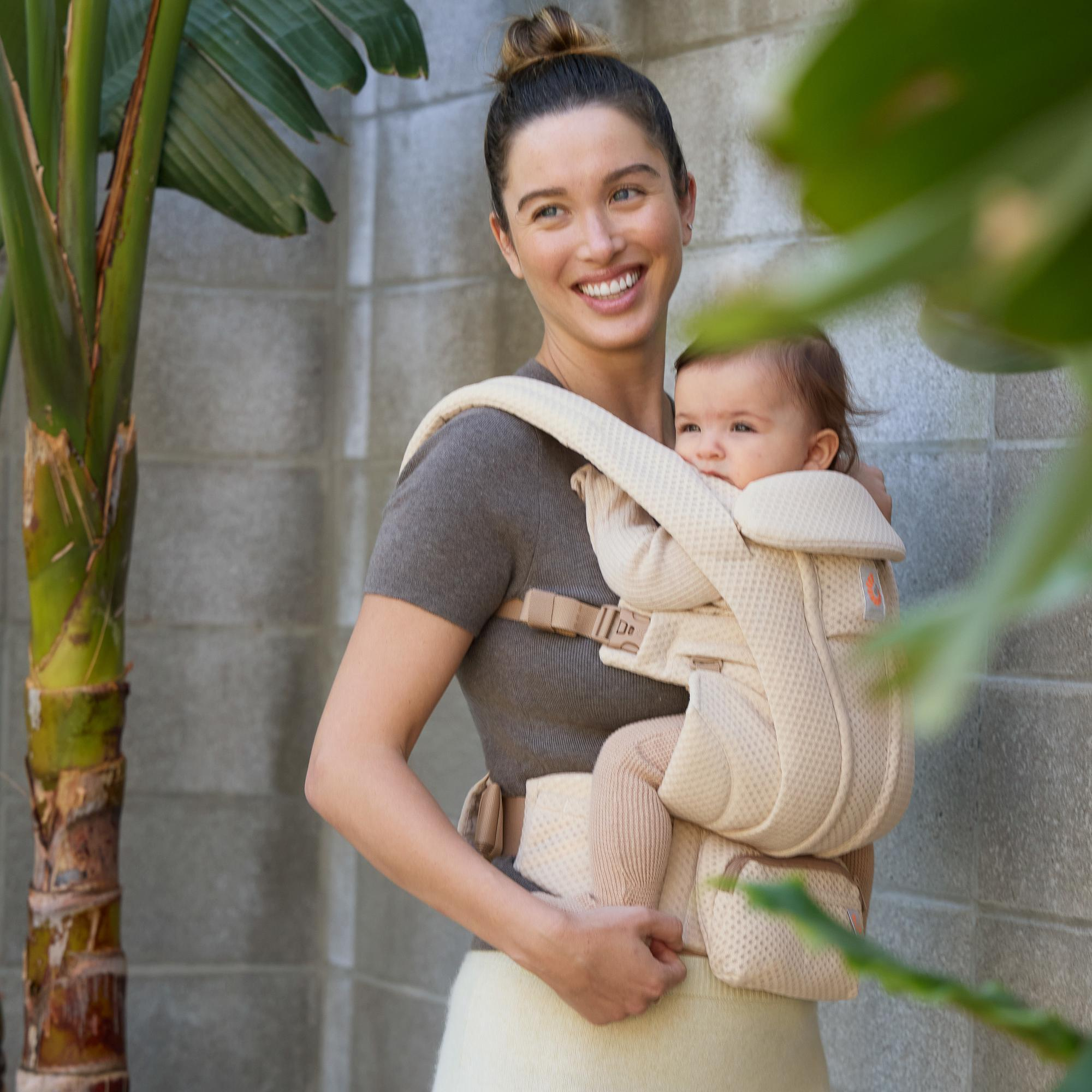 Fullbuckle Tragen, ERGObaby, Beige – Produktansicht