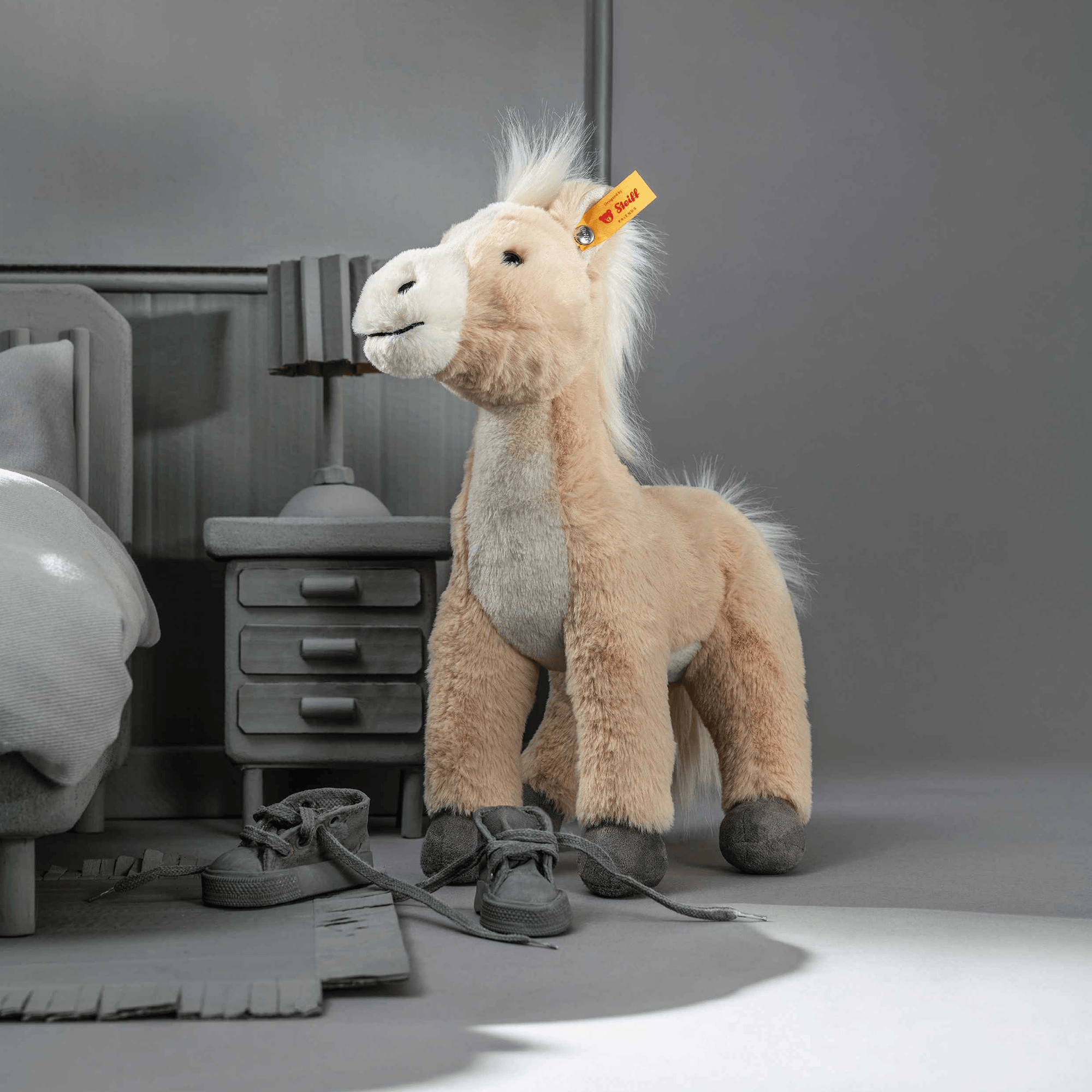 Kuscheltiere, Steiff, Beige – Besonderheit: Pferd zum Kuscheln und Spielen