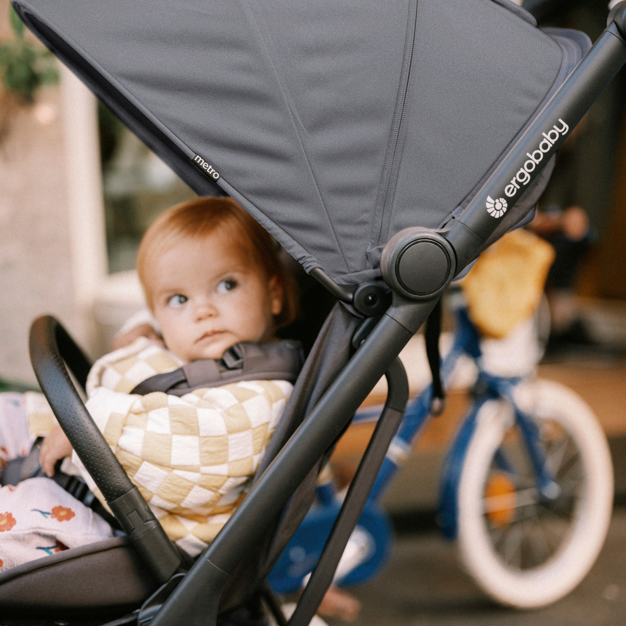 Buggys, ERGObaby, Grau – Besonderheit: Einfach zu bedienen: einhändiges Schieben und Zusammenklappen