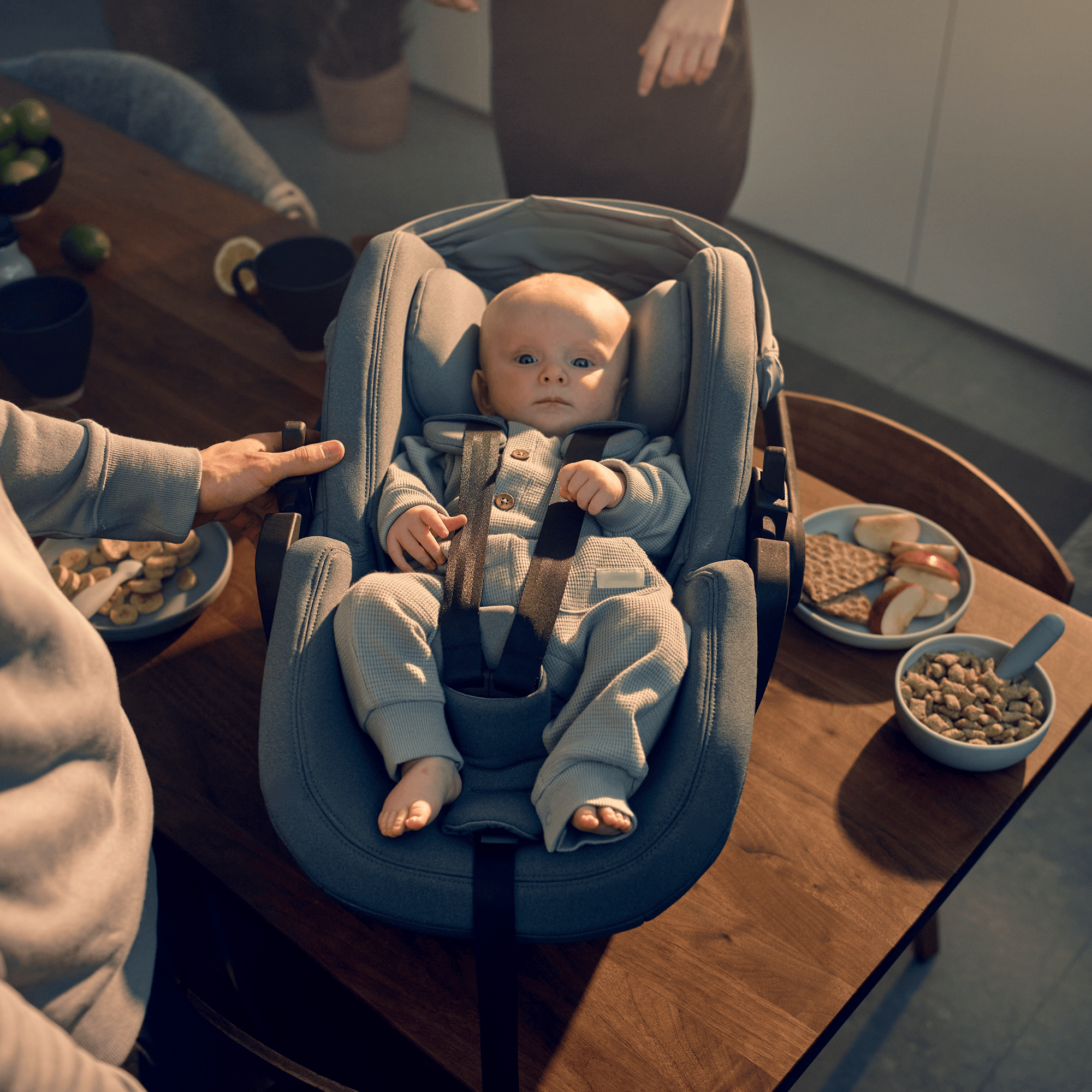 Babyschalen 0-13 kg, Gruppe 0+, THULE, Blau – Produktansicht