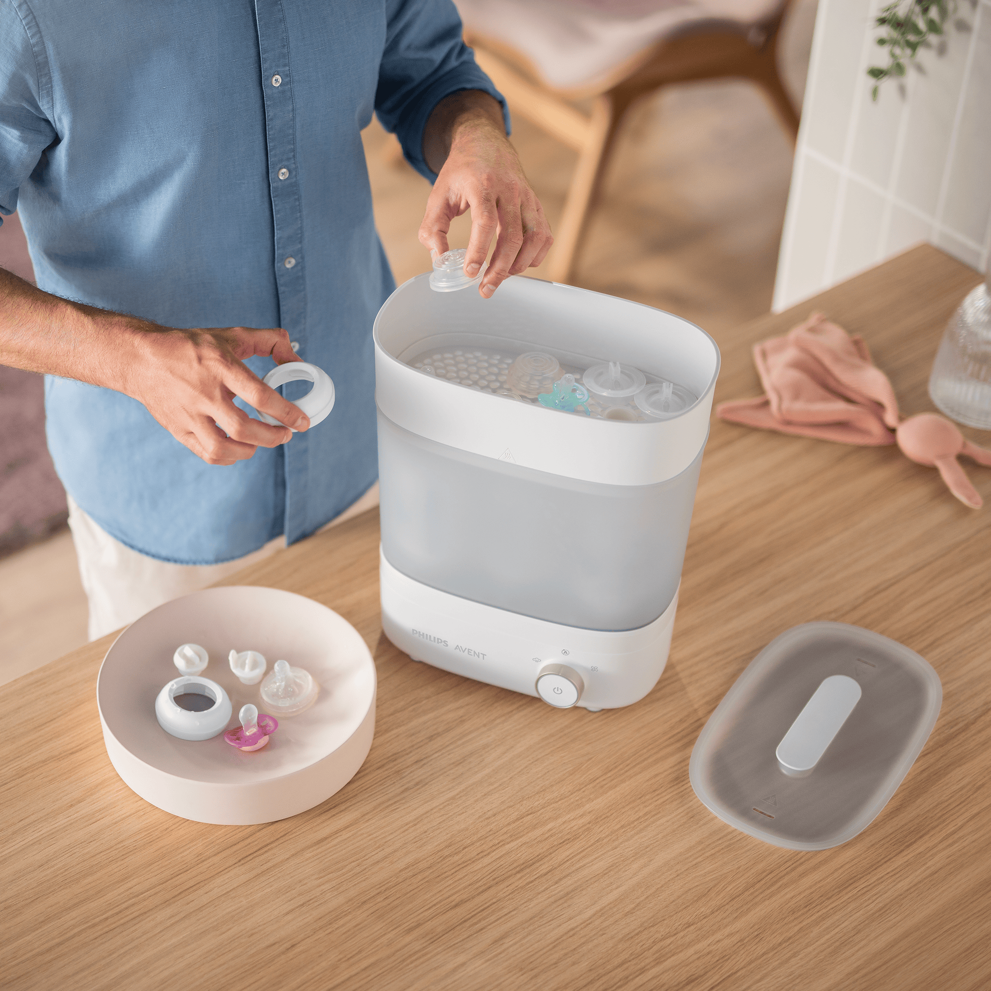 Philips Avent Nahrungszubereiter, PHILIPS AVENT, Weiß – Besonderheit: Set bestehend aus Sterilisator mit Trocknungsfunktion & Flaschen Starter-Set Natural Response

