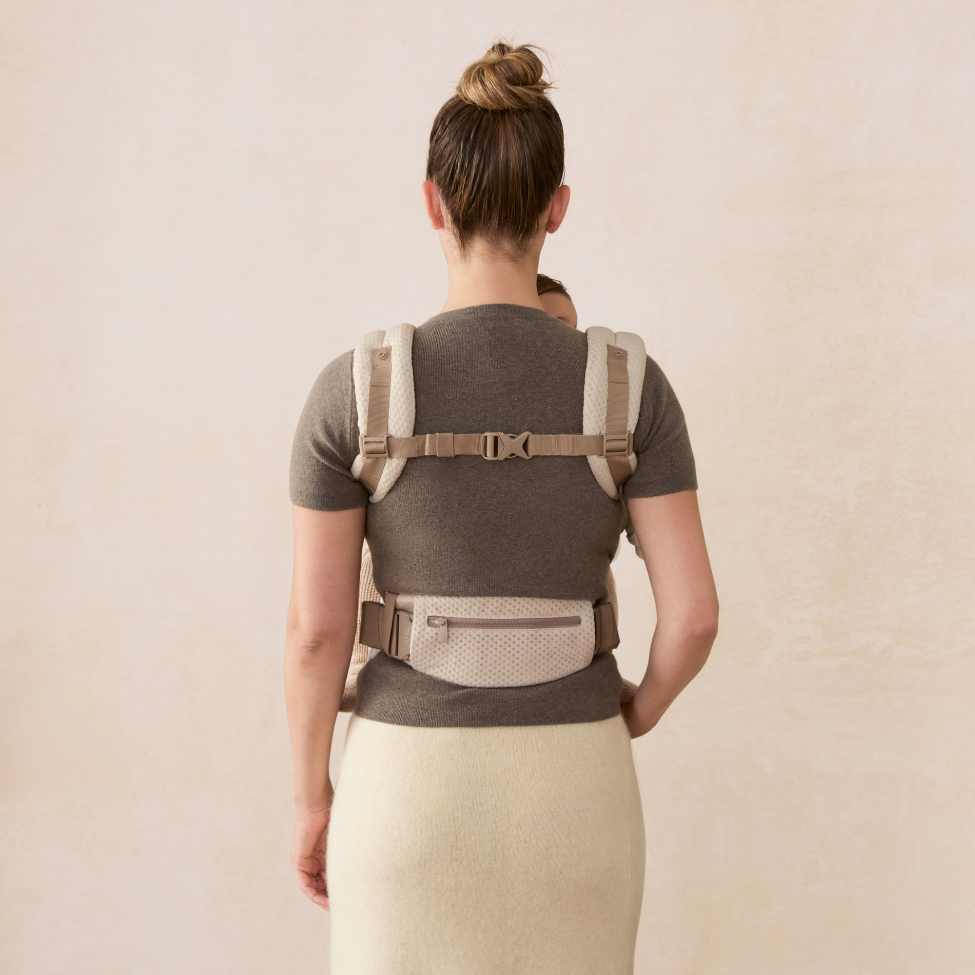 Fullbuckle Tragen, ERGObaby, Beige – Produktansicht