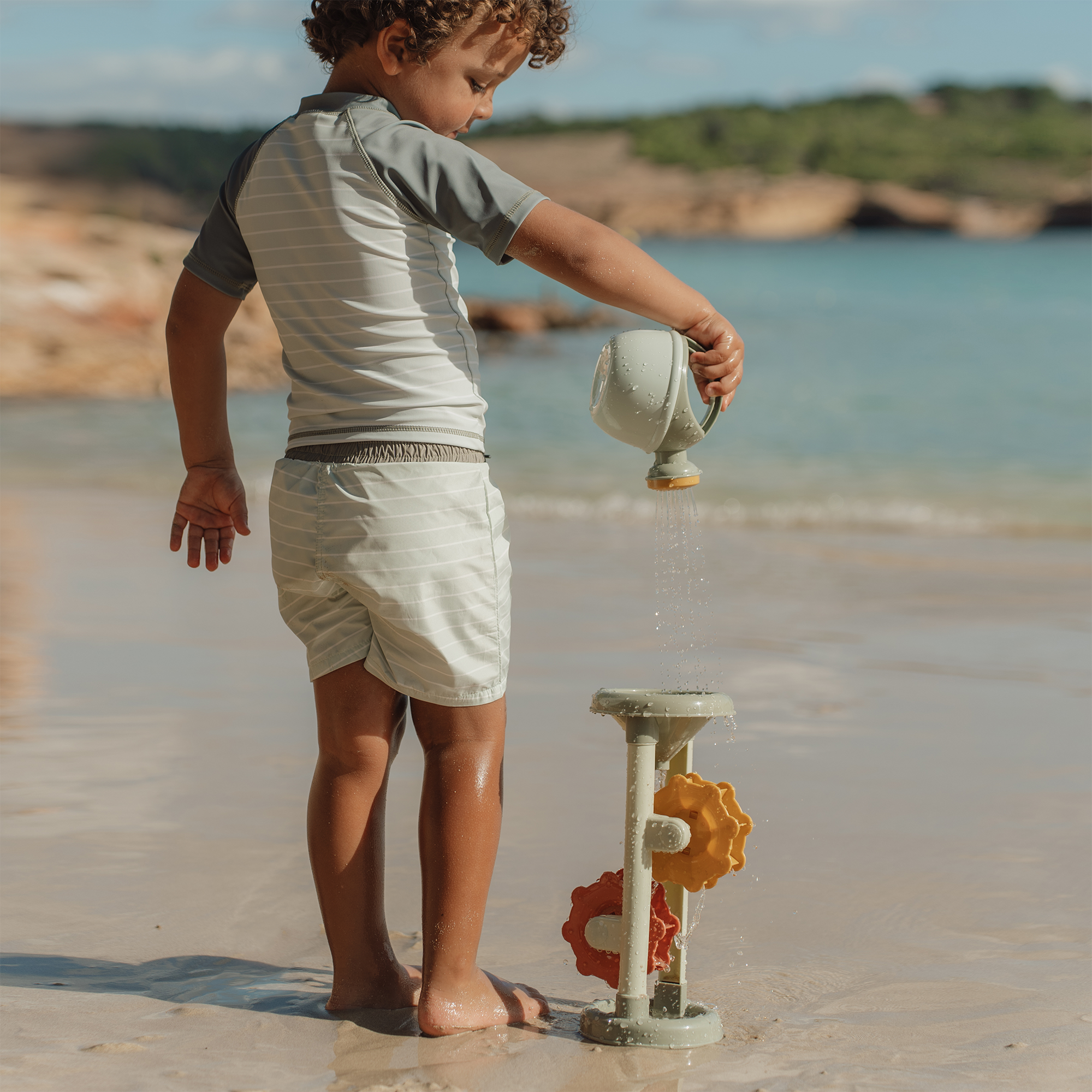 Sandspielzeug, LITTLE DUTCH, Grün – Besonderheit: Trichter zum Befüllen von Sand und Wasser