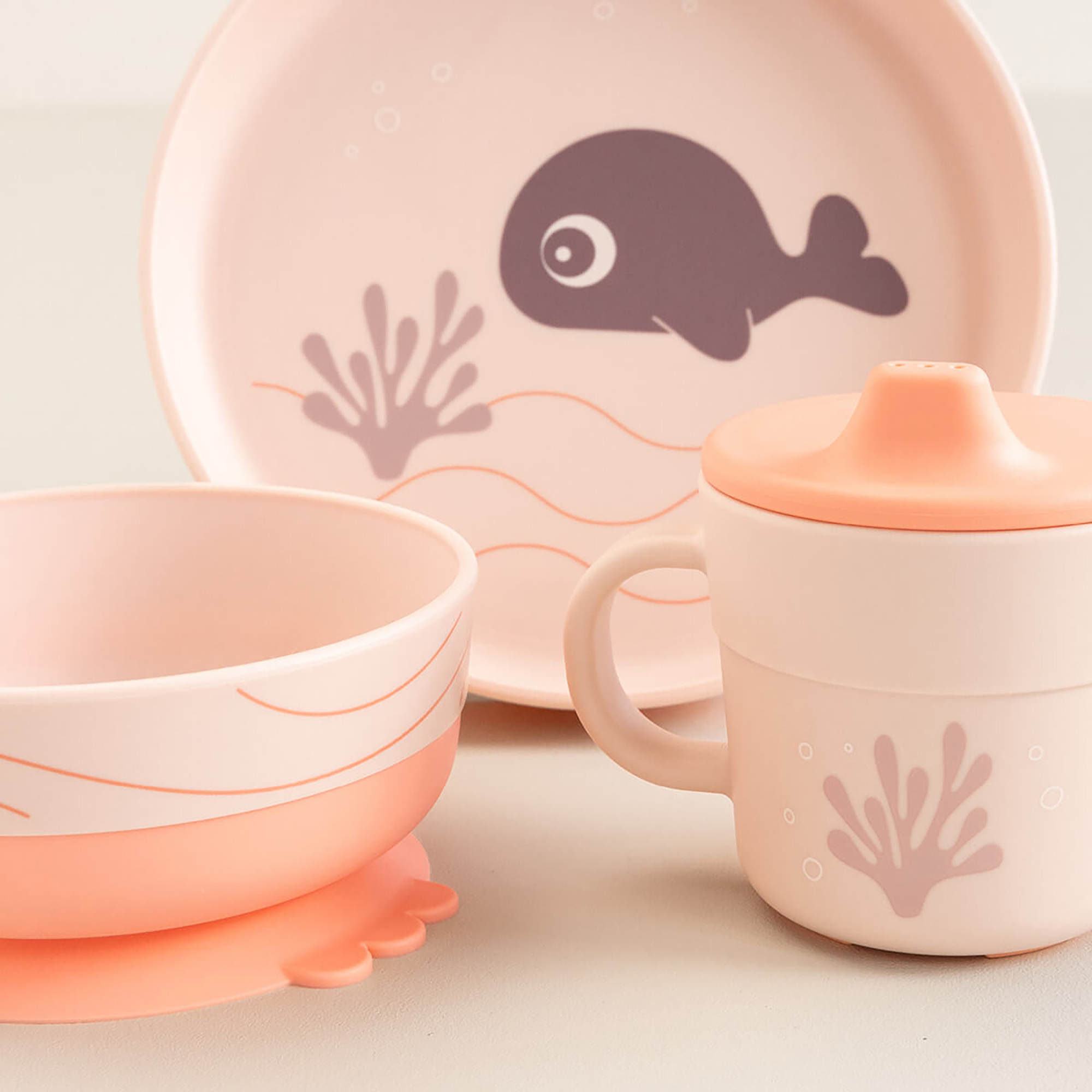Kinderteller, done by deer, Pink – Besonderheit: Teller & Schüssel mit praktischem Saugfuß