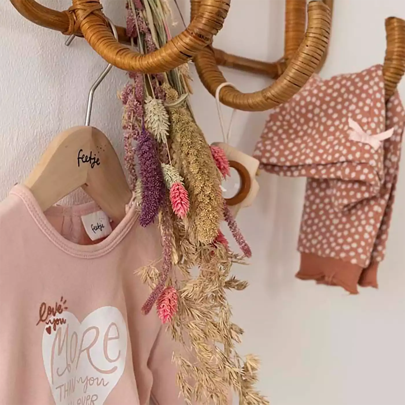 Pullover & Sweatshirts, FEETJE – Produktansicht
