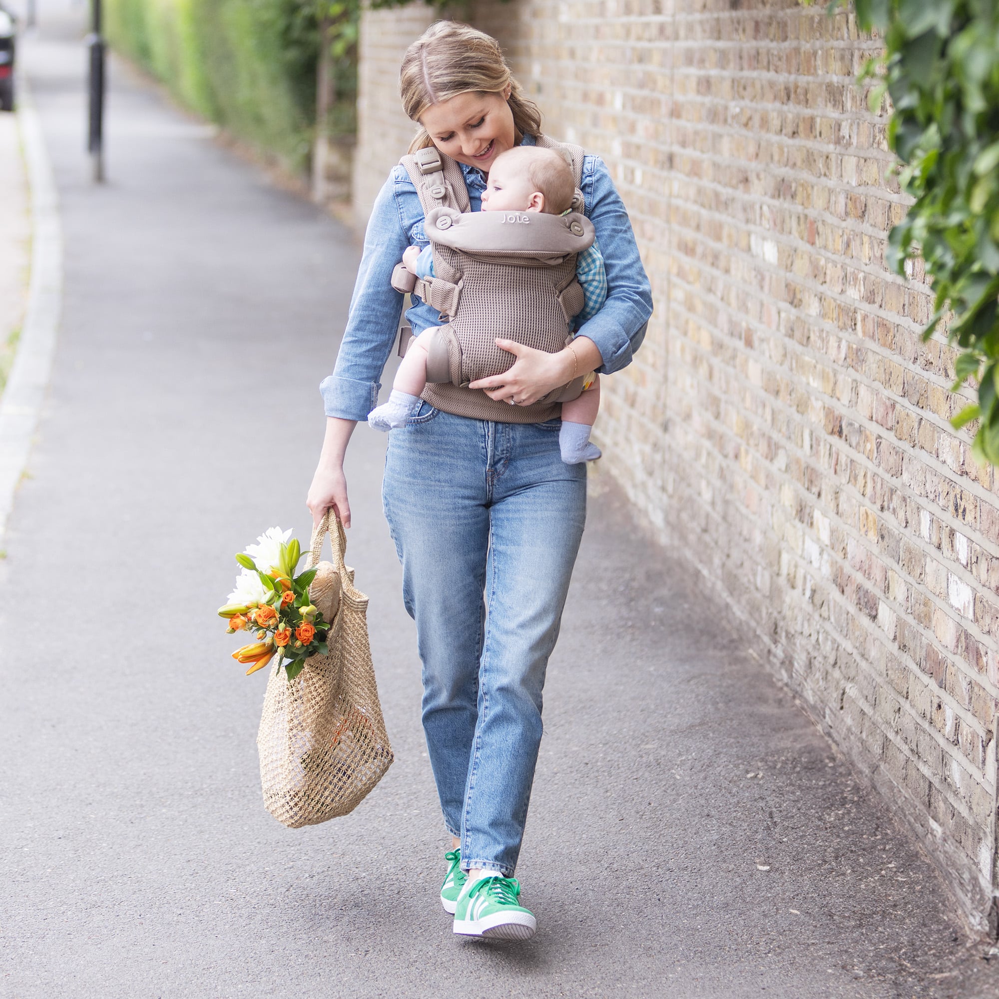 Babytragen, Joie, Schwarz – Produktansicht