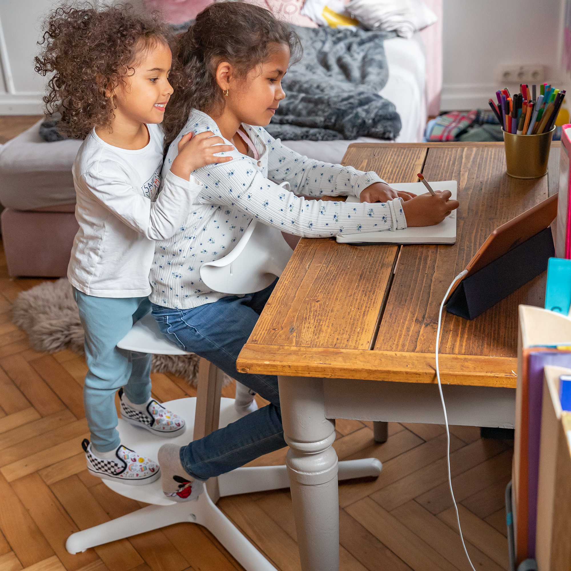 Treppenhochstühle, STOKKE, Weiß – Produktansicht