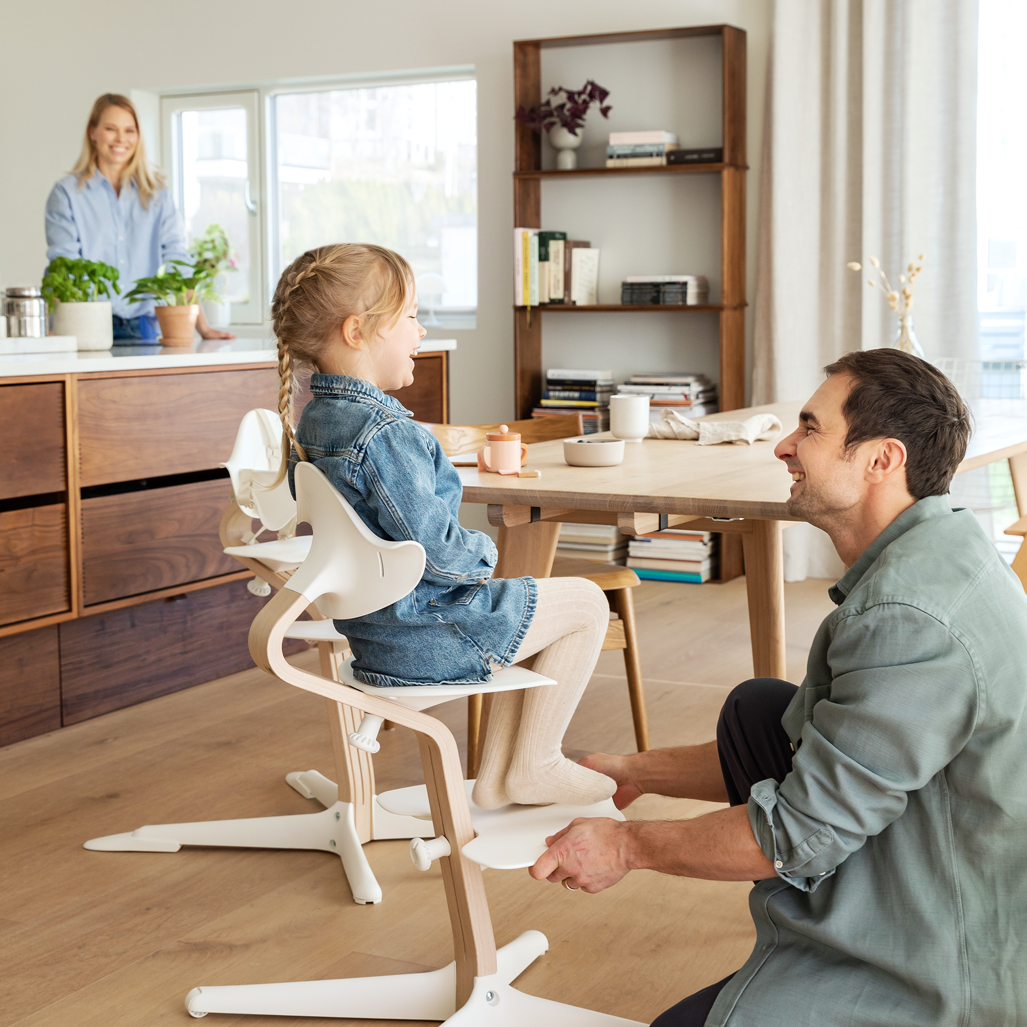 Treppenhochstühle, STOKKE, Weiß – Produktansicht