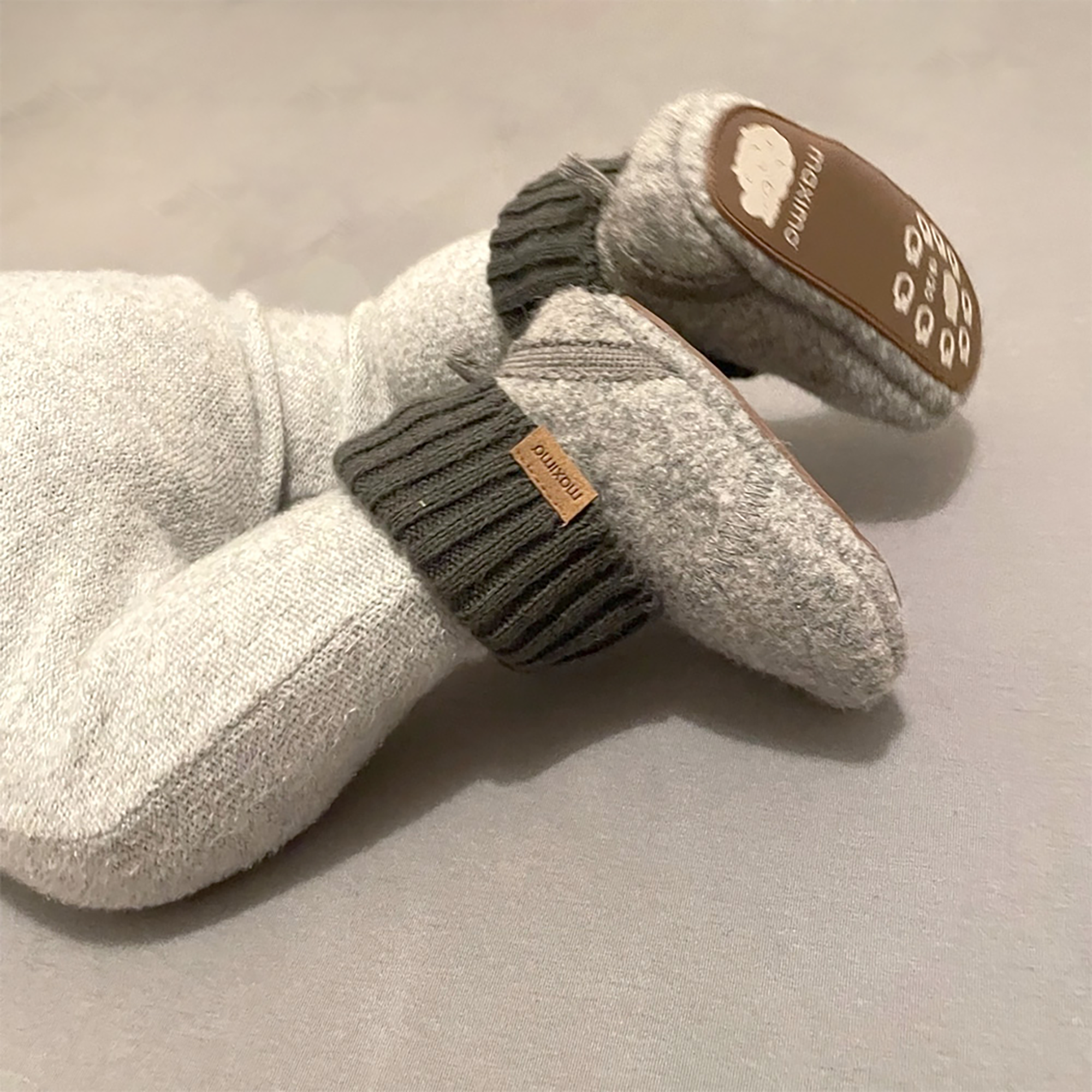 Hausschuhe, MaxiMo, Grau – Besonderheit: Anti-Rutsch-Sohle