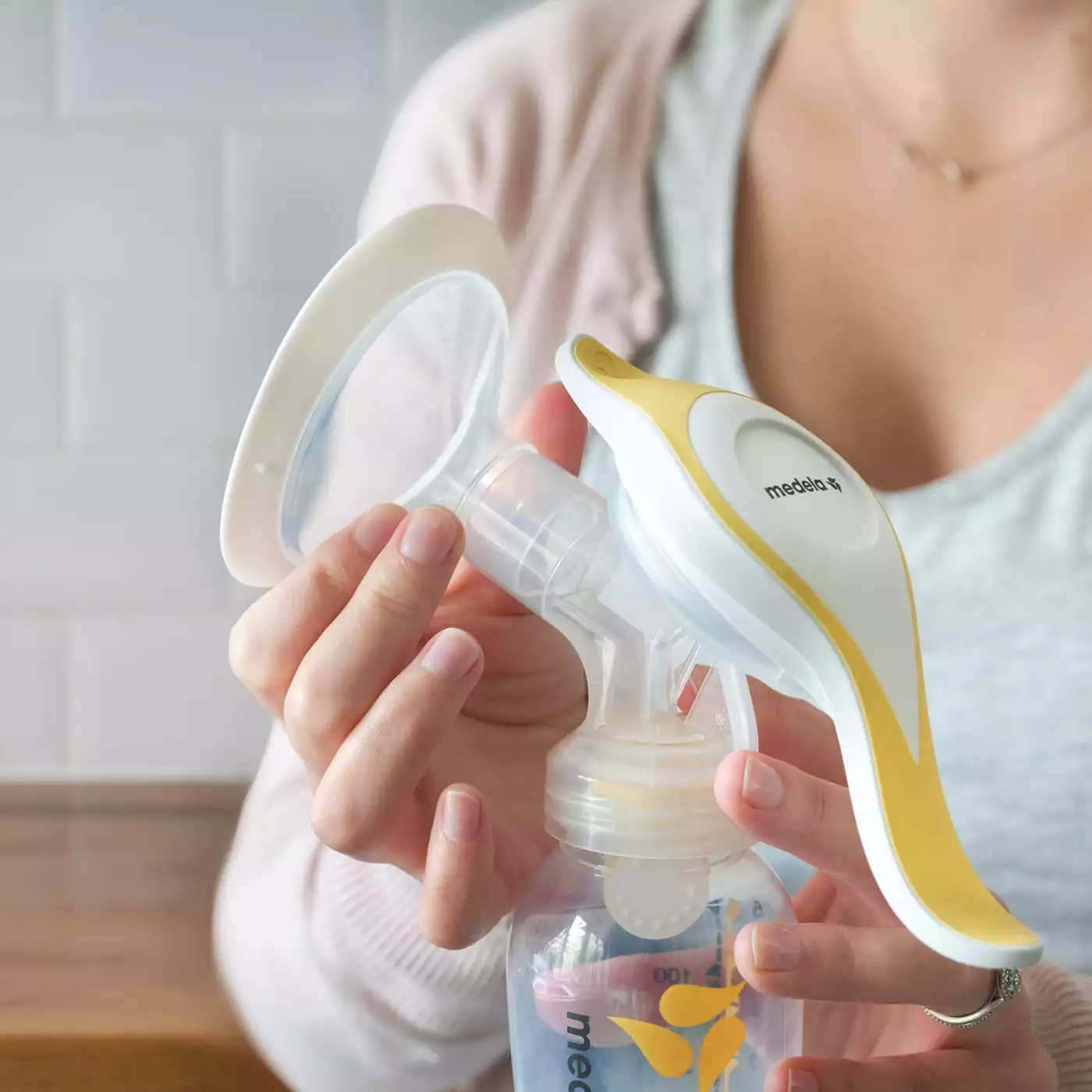 Produkte, medela, Gelb – Besonderheit: natürliches Saugverhalten wird optimal imitiert