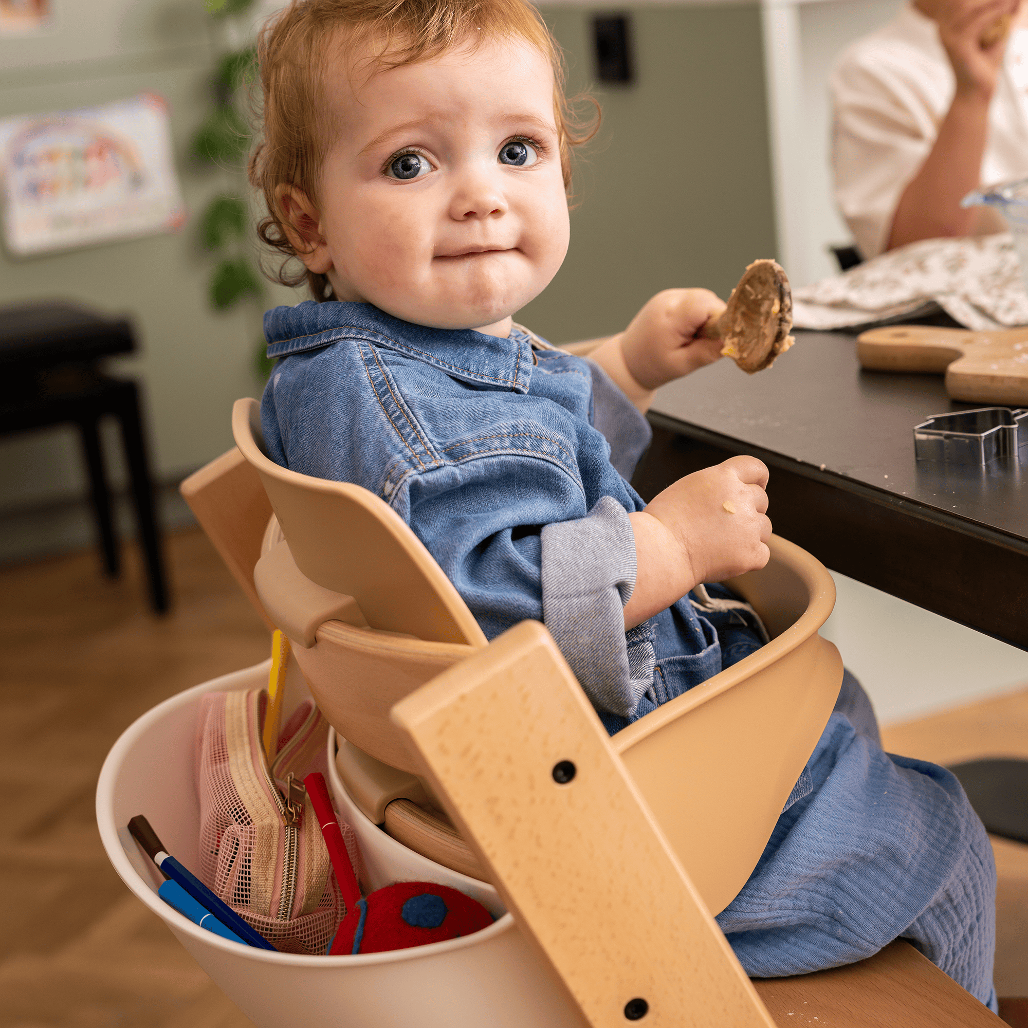 Treppenhochstühle, STOKKE, Beige – Produktansicht