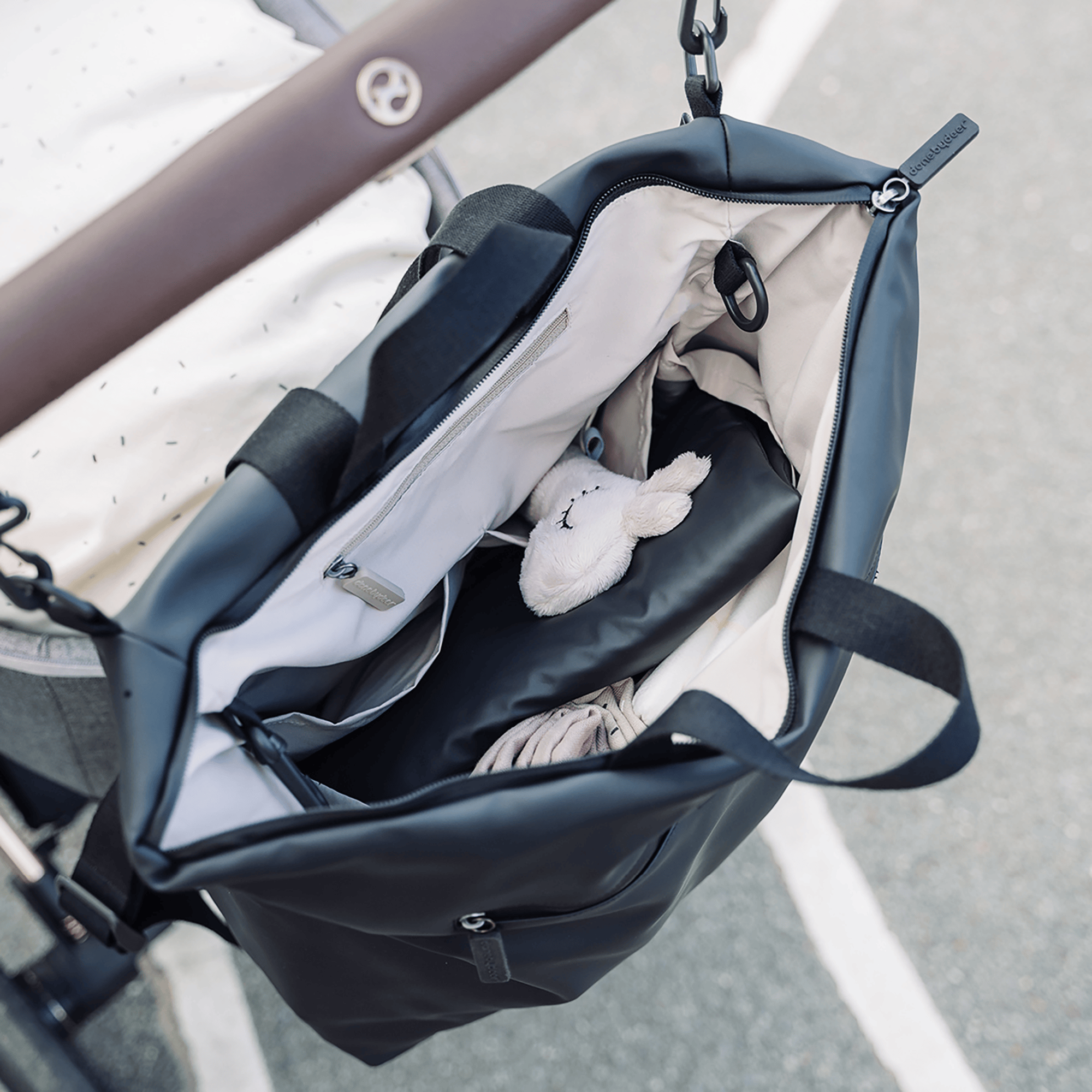 SALE % Pflege, done by deer, Schwarz – Produktansicht