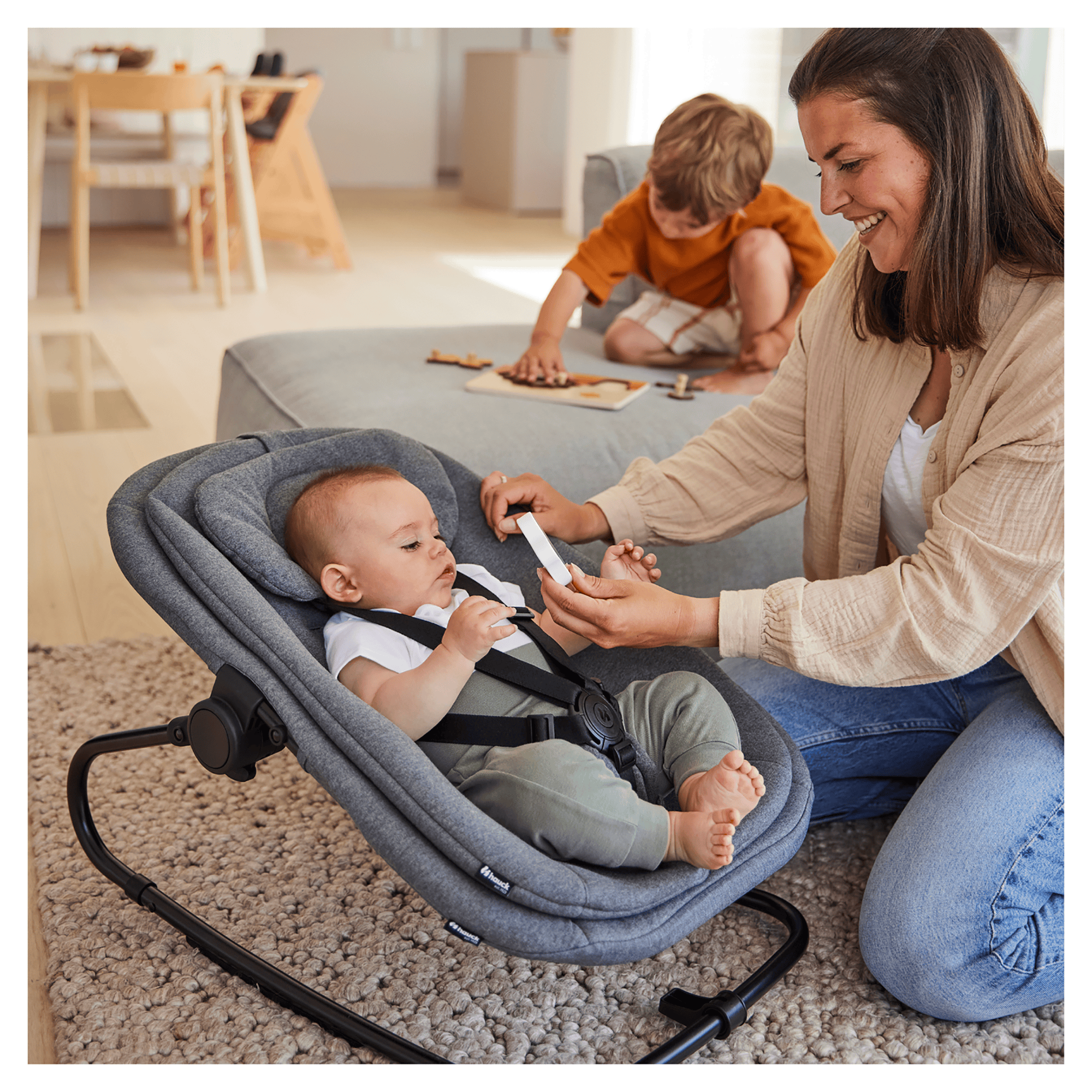 Wippen, hauck, Grau – Besonderheit: 3-in-1-Funktion: nutzbar als Wippe, Hochstuhlaufsatz und Neugeborenenaufsatz