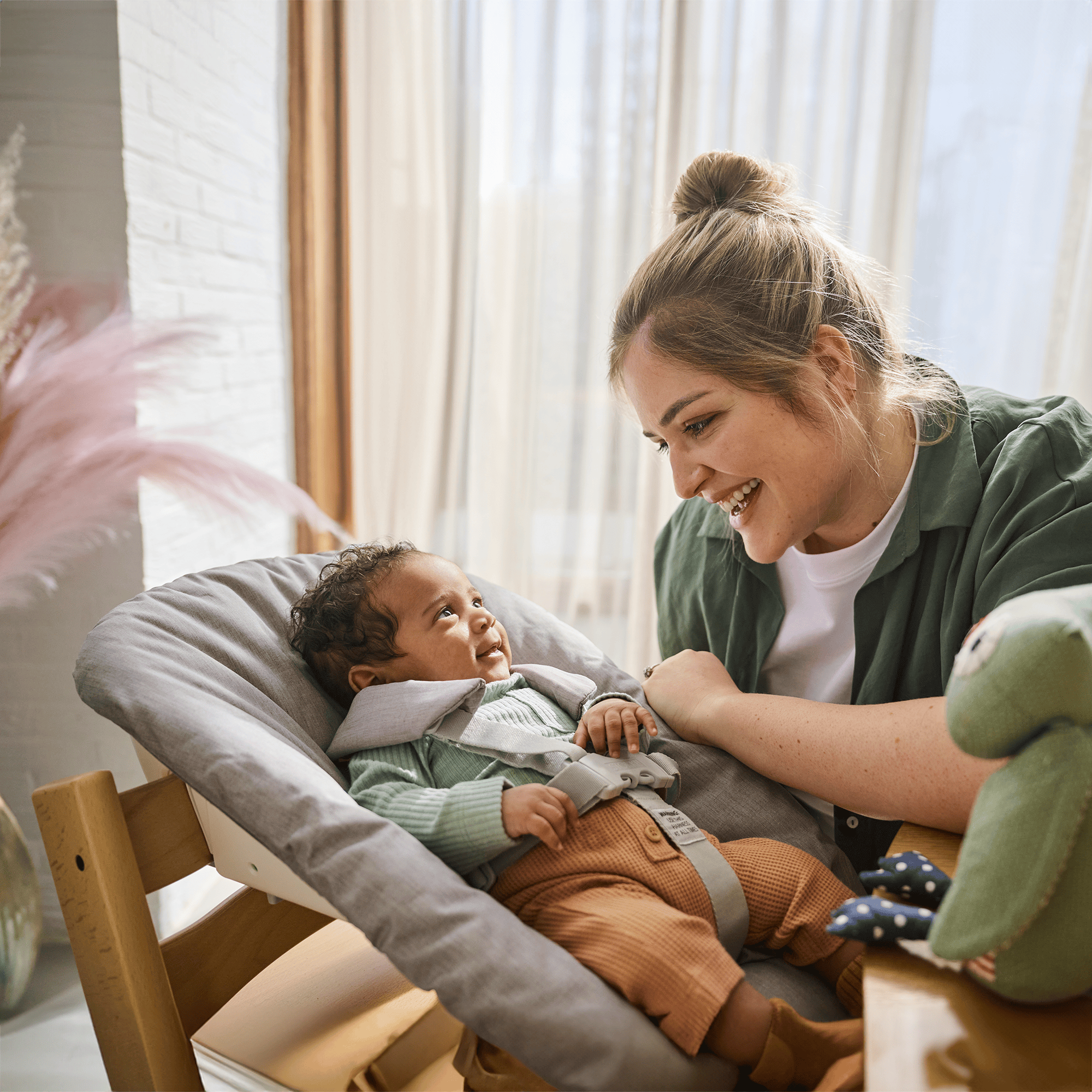 Treppenhochstühle, STOKKE, Beige – Produktansicht