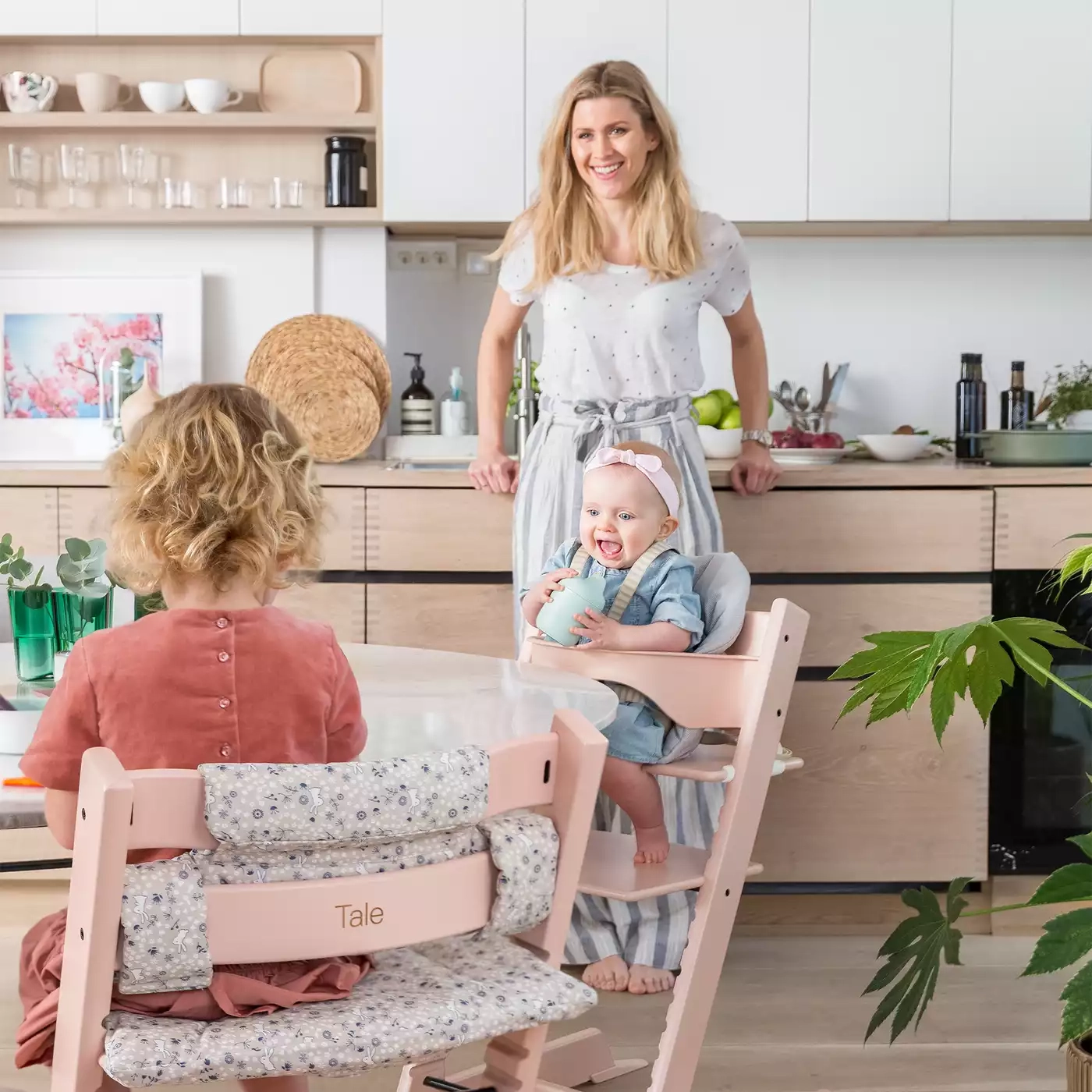 Treppenhochstühle, STOKKE, Pink – Besonderheit: aus europäischem Buchenholz
