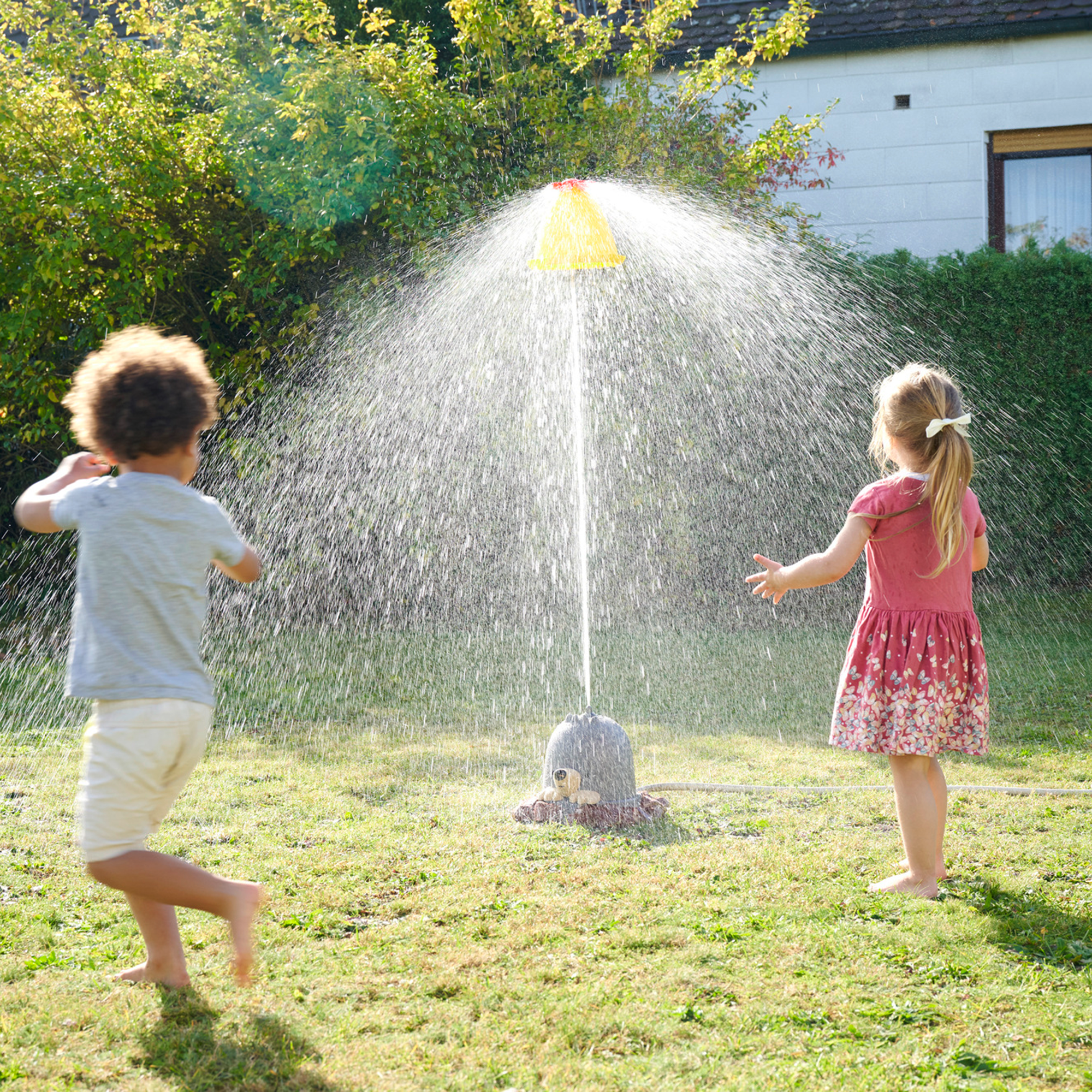 Wasserspielzeug, AquaPlay, Gelb – Besonderheit: Wasser-Sprinkler für den Garten