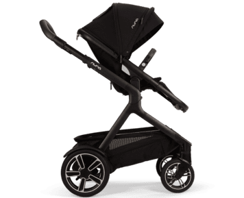 Buggy seitlich schwarz.